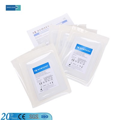 As compressas hemostáticas precisam ser umedecidas antes do uso?
